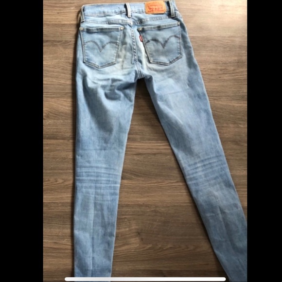 Levi’s Skinny Jean - Picture 2 of 2